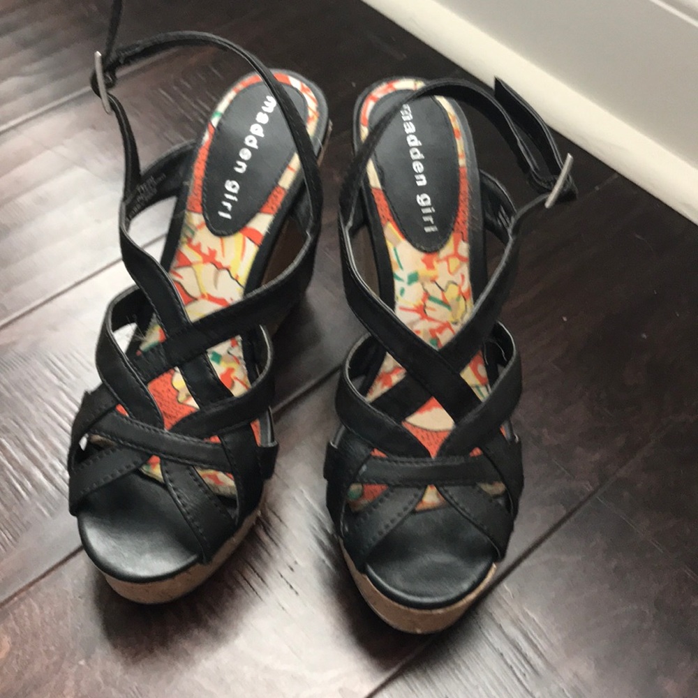 Black strappy wedges